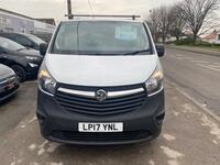 VAUXHALL VIVARO