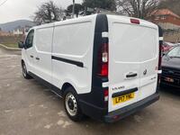 VAUXHALL VIVARO